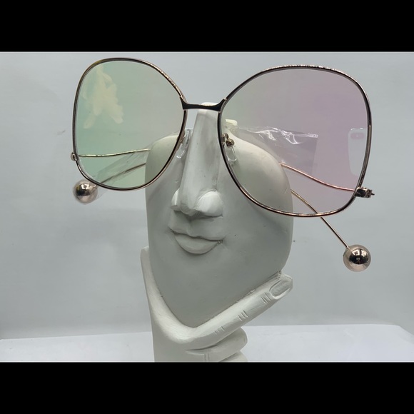 Invisalign’s - Picture 2 of 6